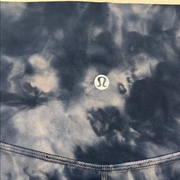 Lululemon Align High-Rise Short 6" $98 - Picture 5 of 9